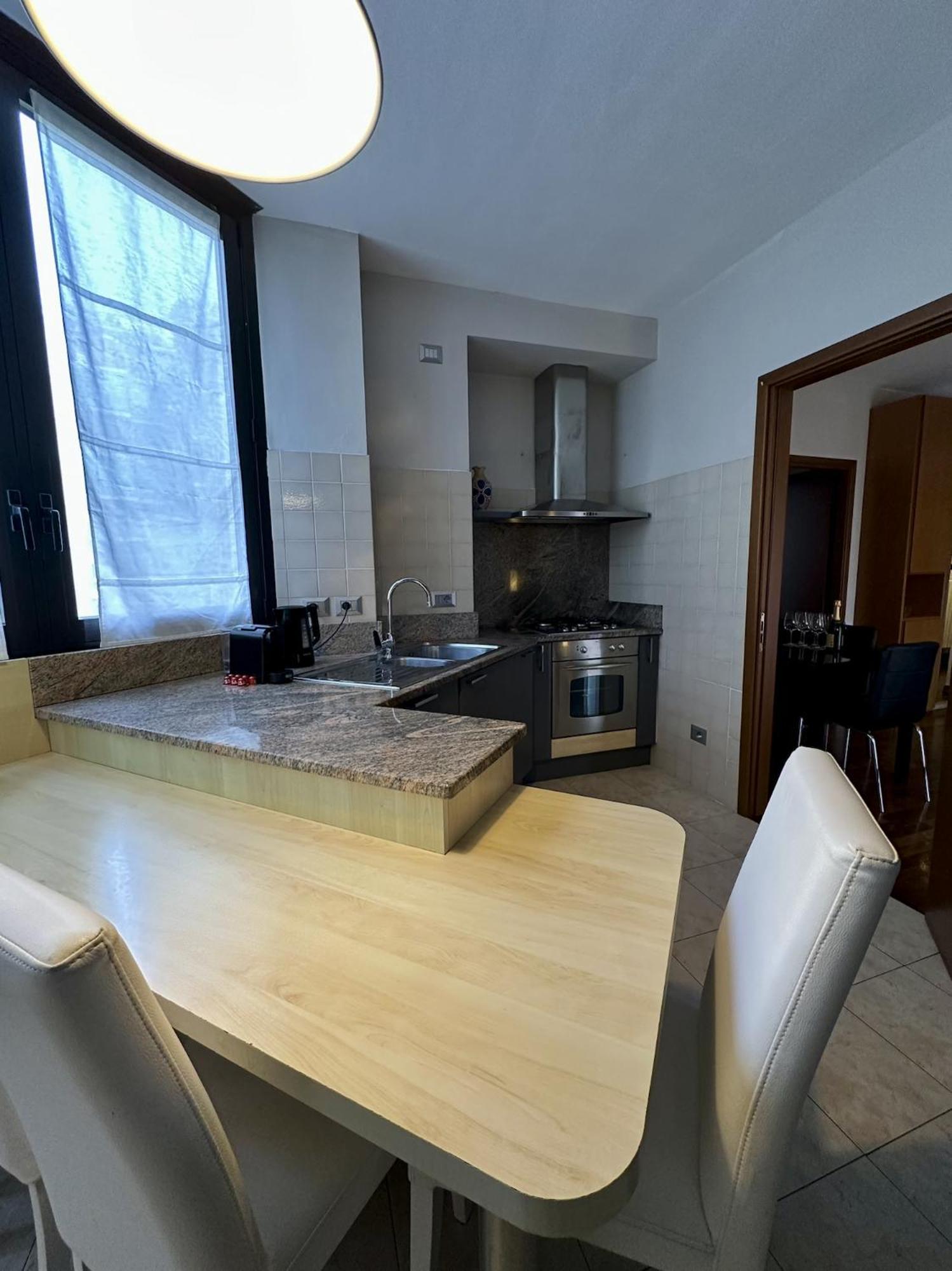 King Apartment Milano Bocconi Exterior photo